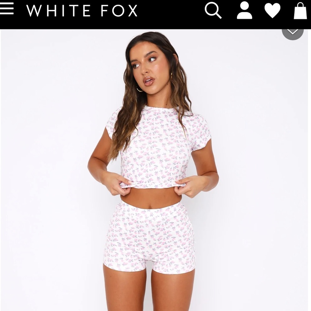 SET TOP AND SHORTS stay sweet pink roses white fox - Picture 3 of 6